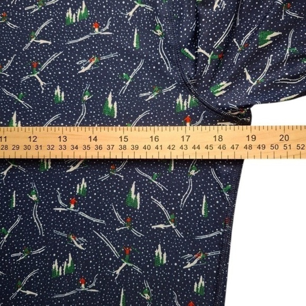 Lands End Womens Pullover Top M 10 12 Blue Multi Crew Neck Long Sleeve Ski Print - Picture 9 of 13